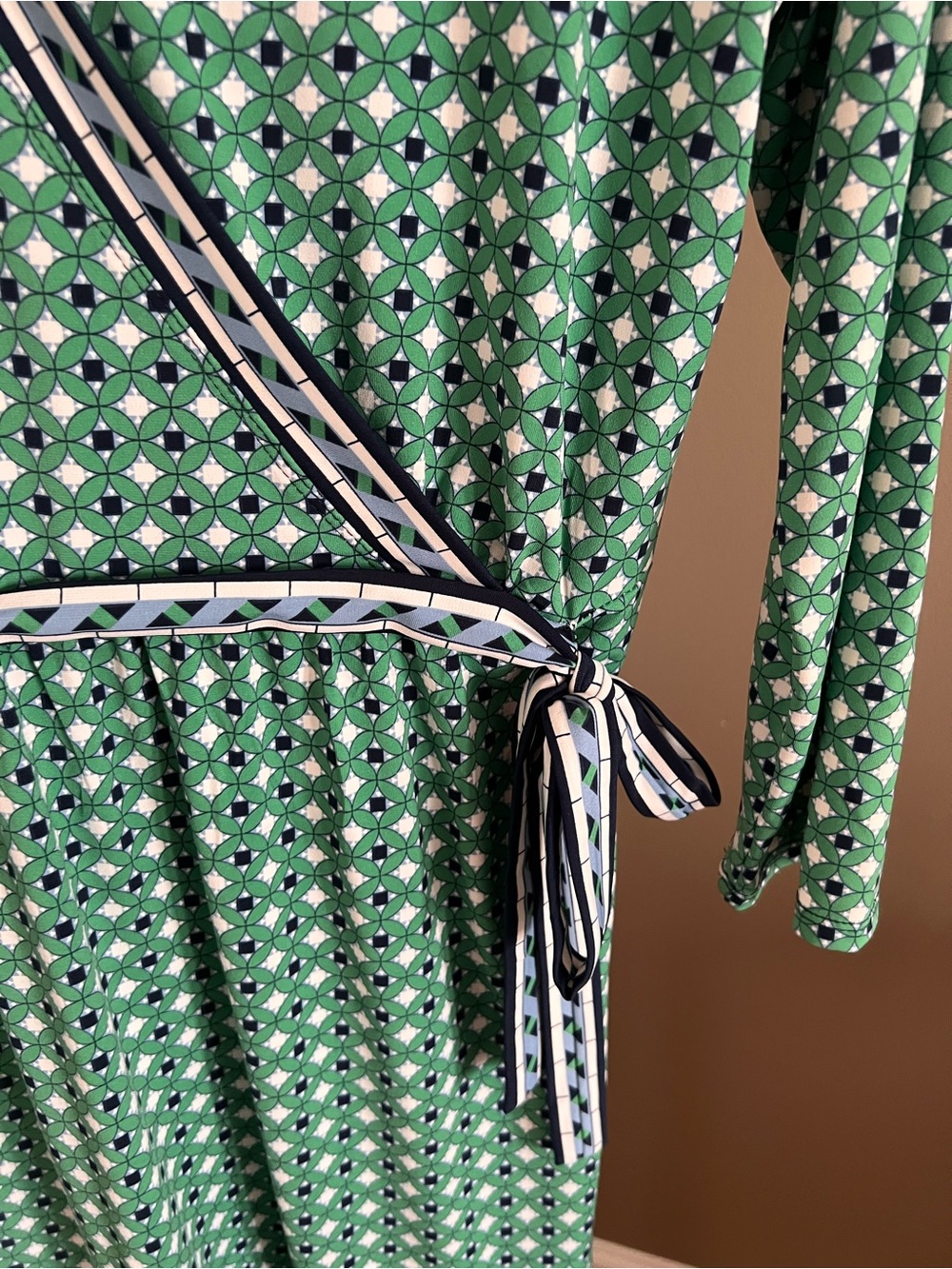 U.S. Size XL - Max Studio Green Printed Wrap Dress with Navy Trim - Picture 2 of 5